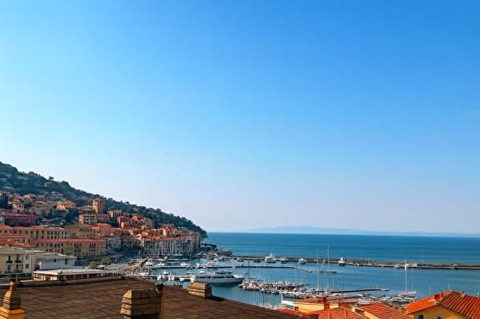 Appartamento quadrilocale in vendita in Via Argentiera, Monte Argentario