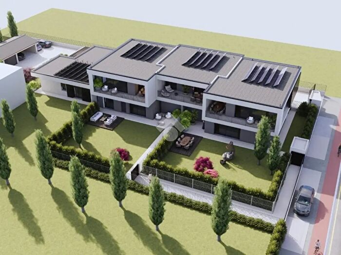 Appartamento quadrilocale in vendita in Via T Tasso, Comun Nuovo