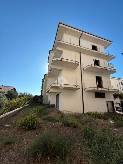 Appartamento con 14 locali in vendita in CoriglianoRossano