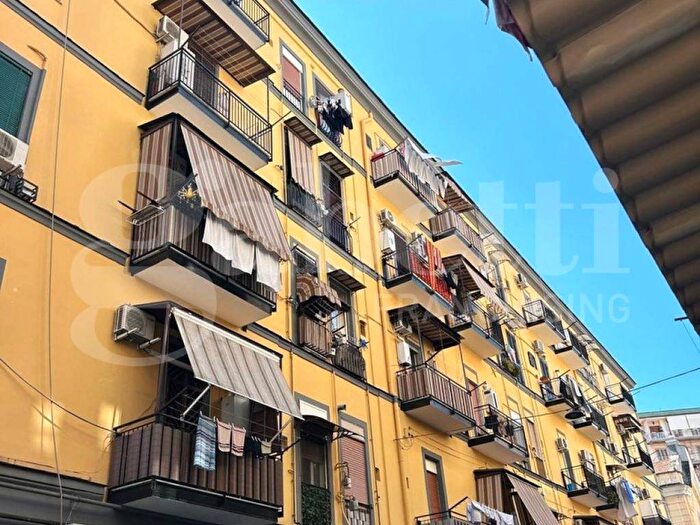 Appartamento bilocale in affitto in Via Sant' Attanasio, Arenaccia, Napoli