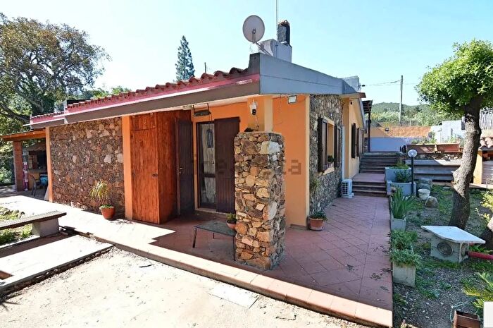 Casa trilocale in vendita in Villaggio delle Mimose, Sinnai