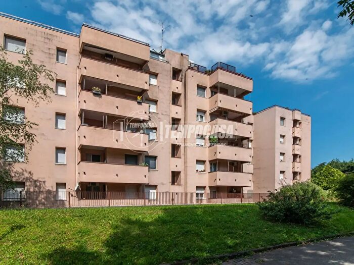 Appartamento trilocale in vendita in Via Fiume, Saronno