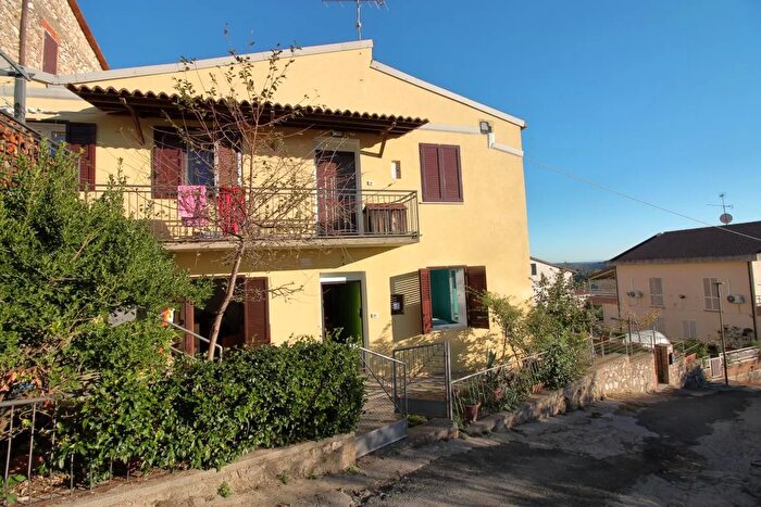 Appartamento quadrilocale in vendita in Via del Monte, Amelia