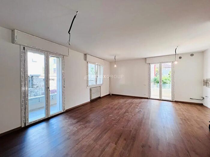 Appartamento trilocale in vendita in Via Bengasi, Padova