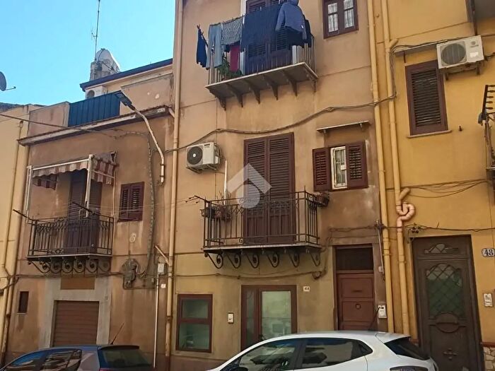 Appartamento trilocale in vendita in Via Armando Diaz, Termini Imerese