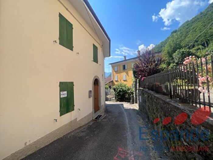 Appartamento quadrilocale in vendita in Lizzano In Belvedere