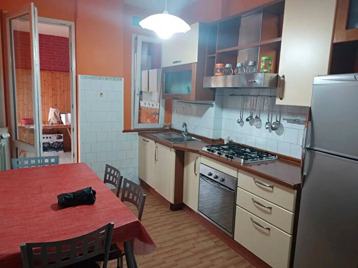 Appartamento con 5 locali in affitto in Via Norvegia, Pisa