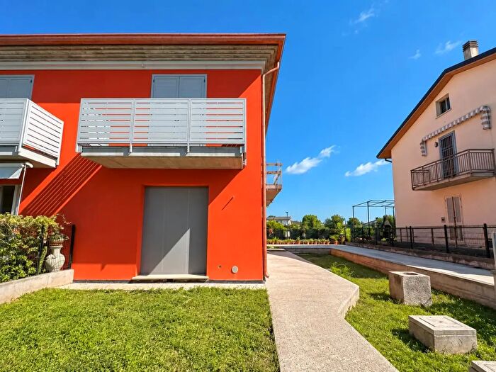 Appartamento trilocale in vendita in Sorga'