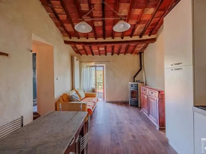 Appartamento trilocale in vendita in Piazza Vittorio Emanuele, Castelnuovo Berardenga