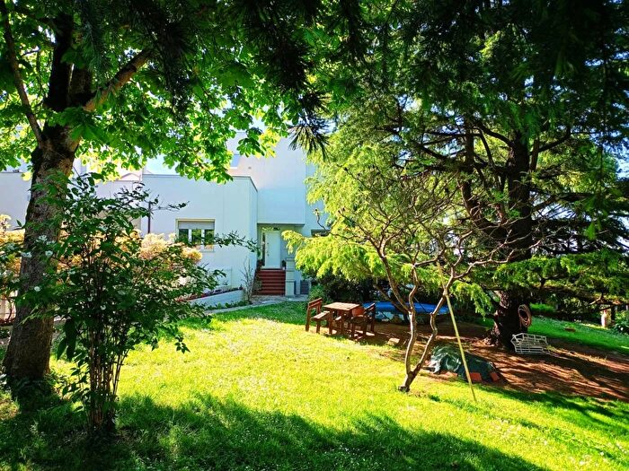 Casa con 7 locali in vendita in Indirizzo Frazione Candia, Ancona