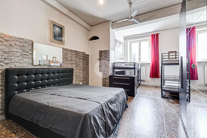 Appartamento con 5 locali in vendita in Via Giulio Rocco, Roma