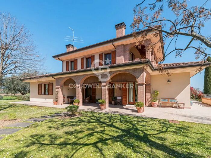 Casa con 10 locali in vendita in Via San Giovanni, Misano Adriatico