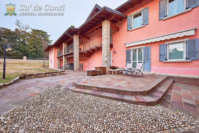 Casa con 18 locali in vendita in Via Roma, Trescore Balneario