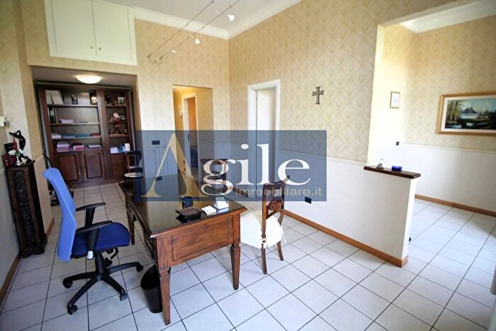 Appartamento quadrilocale in vendita in Via Treviri, Ascoli Piceno