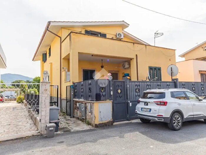 Appartamento trilocale in vendita in Via E Cialdini, Guidonia Montecelio