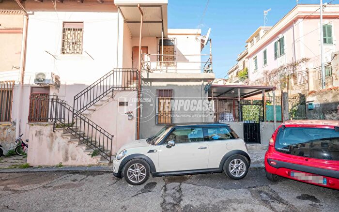 Appartamento trilocale in vendita in Via San Gabriele, Messina