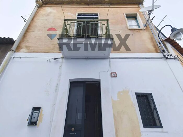 Casa bilocale in vendita in Via Cozzale, Acireale