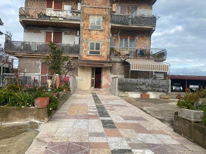 Appartamento trilocale in affitto in Via Fondachelli Fantina, Borghesiana, Roma