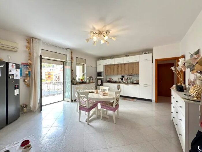 Appartamento con 7 locali in vendita in Partinico Via Portella della Ginestra, Partinico