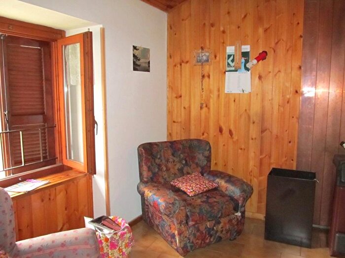 Casa con 7 locali in vendita in Torre Di Santa Maria