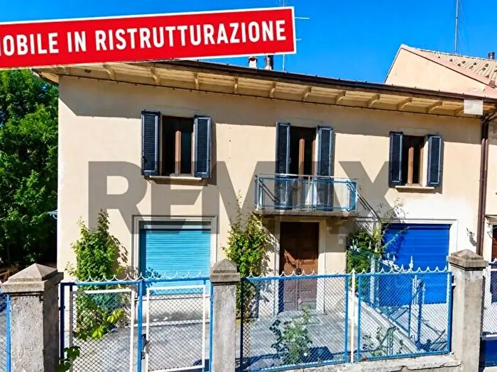 Casa con 5 locali in vendita in Via Valle, Serina