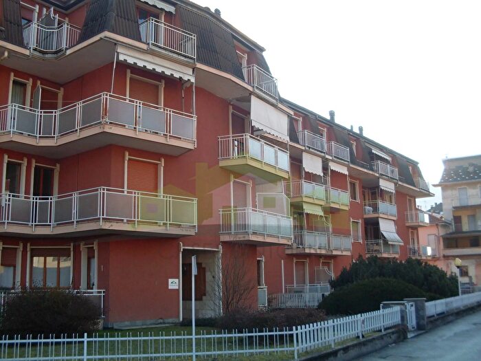 Appartamento trilocale in vendita in Borgosesia