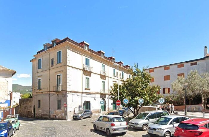 Appartamento trilocale in affitto in Via Arturo Adinolfi, Centro, Cava de Tirreni