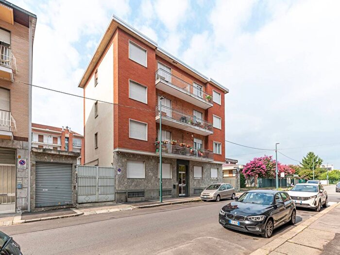 Appartamento quadrilocale in affitto in Via Valentino Carrera, Parella, Torino