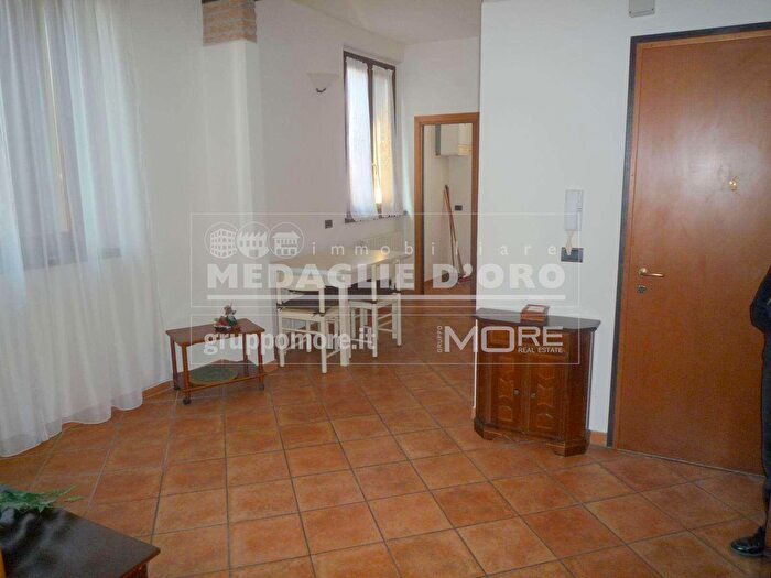 Appartamento bilocale in vendita in Via Fratelli Rosselli, Modena