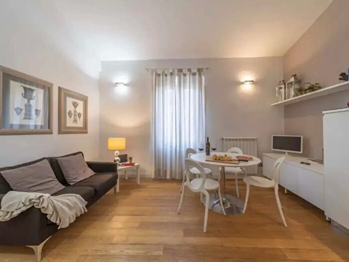 Appartamento monolocale in affitto in Via Isola delle Stinche, Firenze