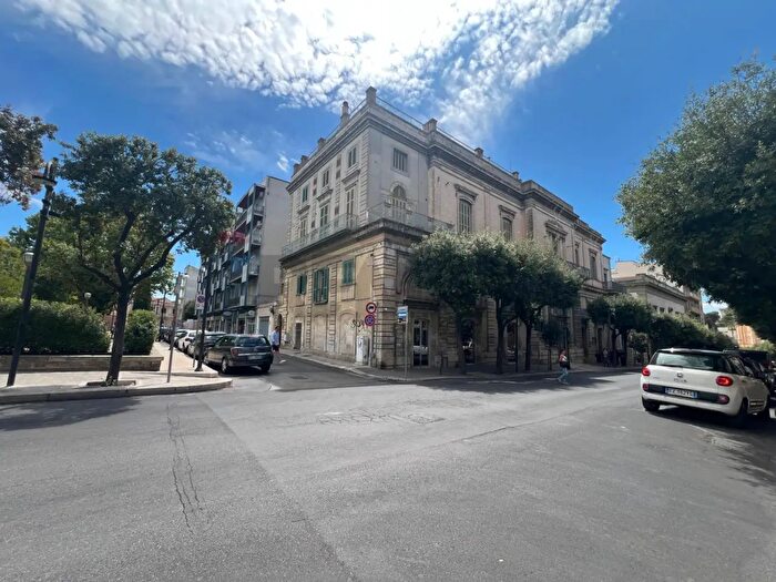 Appartamento con 6 locali in vendita in Matera