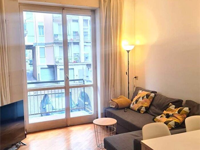 Appartamento bilocale in affitto in VIA LEONI C, Borghi, Como