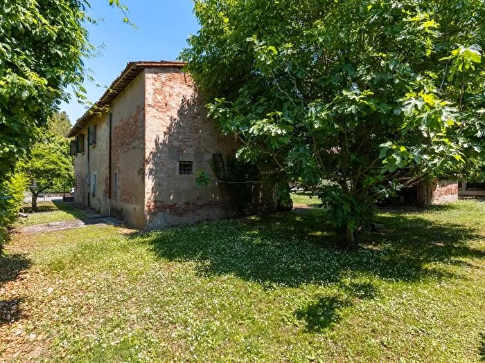 Casa quadrilocale in vendita in Via Giuseppe Cavallazzi, Mordano