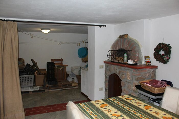 Casa trilocale in affitto in Careggine