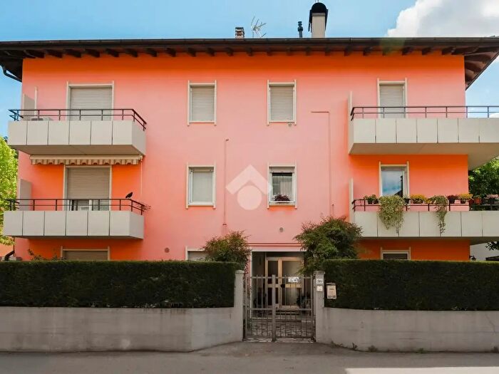 Appartamento con 5 locali in vendita in Via G Panizza, Rovereto