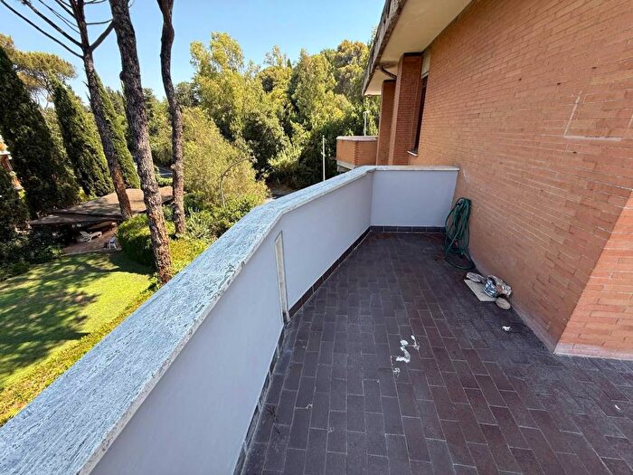 Appartamento con 5 locali in vendita in Via Meropia, Ardeatino Montagnola, Roma