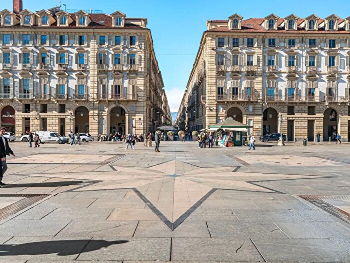 Appartamento con 8 locali in vendita in Piazza Castello, Torino