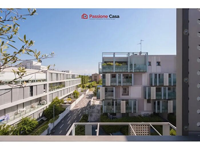 Appartamento quadrilocale in vendita in Parma