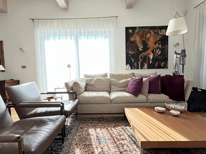 Appartamento quadrilocale in vendita in Via De Solteri, Trento