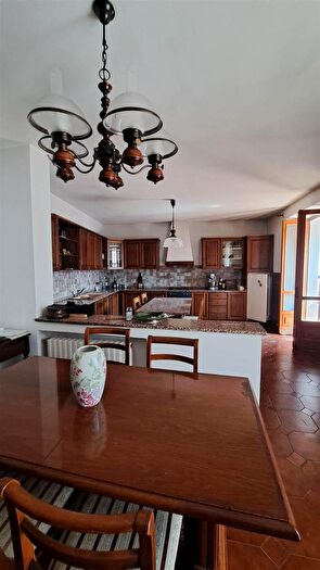 Casa con 9 locali in vendita in Bistagno