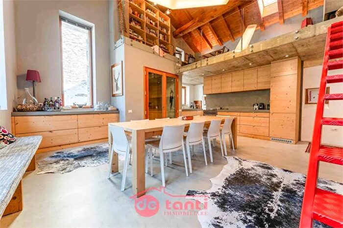 Casa trilocale in vendita in Strada Vecchia di Santa Croce Piuro So, Piuro