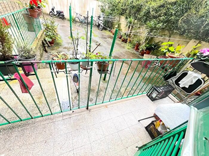 Appartamento quadrilocale in vendita in Via dei Cairoli Firenze, Firenze