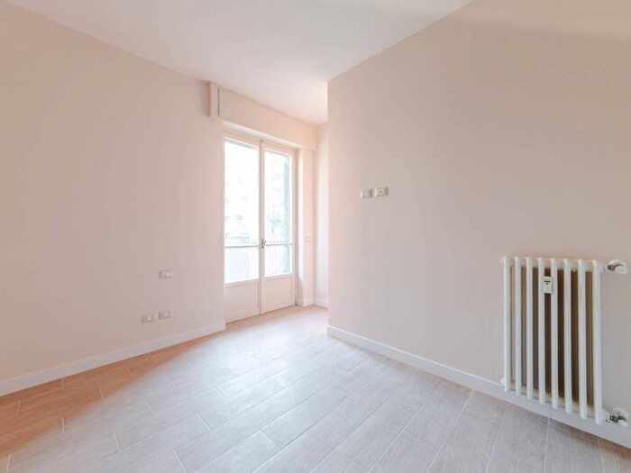 Appartamento trilocale in affitto in Viale Ungheria, Viale Ungheria Mecenate, Milano