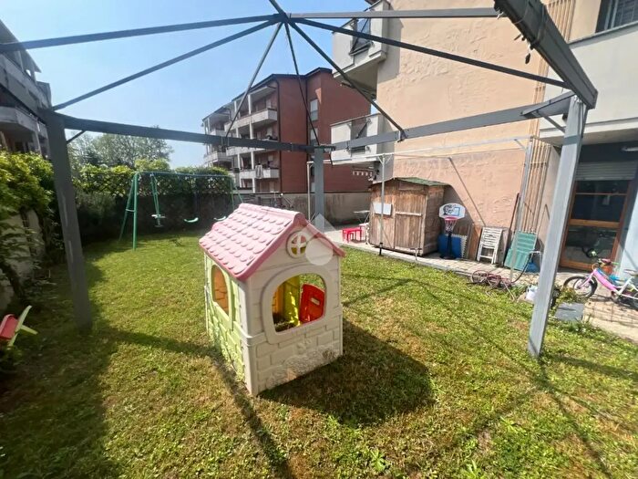 Appartamento trilocale in vendita in Via della Pazienza, Abbiategrasso