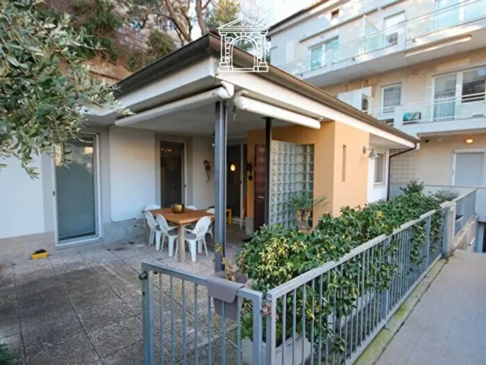 Appartamento trilocale in affitto in Via Silvio Pellico, Trieste