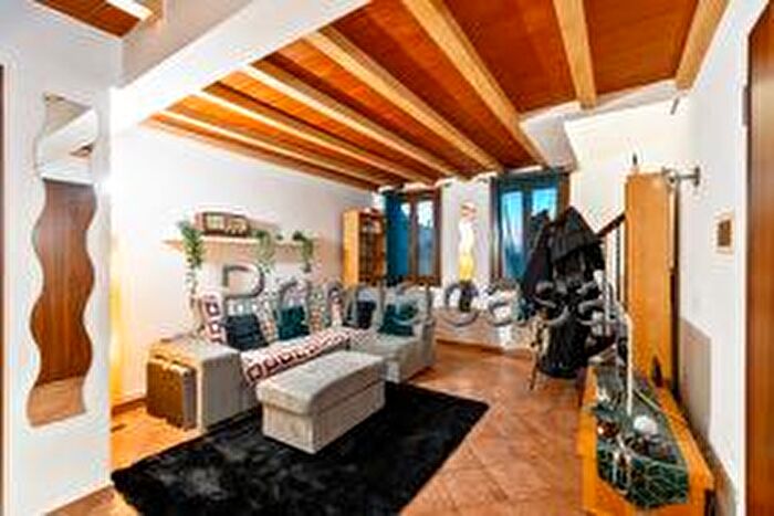 Appartamento trilocale in vendita in Via dei Martiri, Rio Saliceto