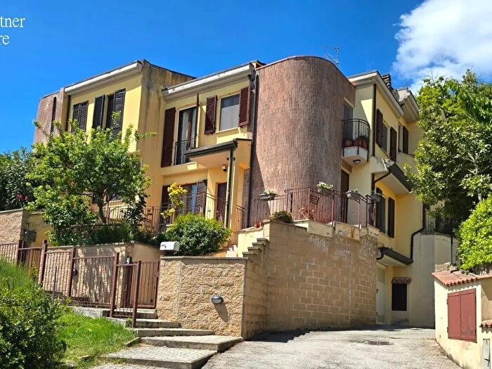 Casa con 5 locali in vendita in Via della Madonnina, Torrita Di Siena