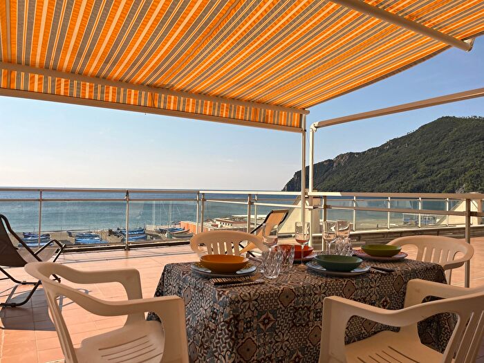 Appartamento quadrilocale in affitto in Sestri Levante