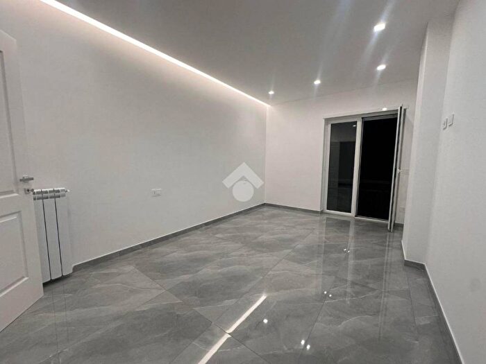 Appartamento bilocale in affitto in Via Filippo Maria Briganti, San Carlo AllArena, Napoli