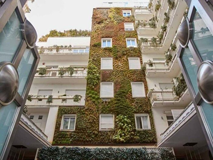 Appartamento bilocale in affitto in Piazza Santa Maria Beltrade, Carrobbio, Milano
